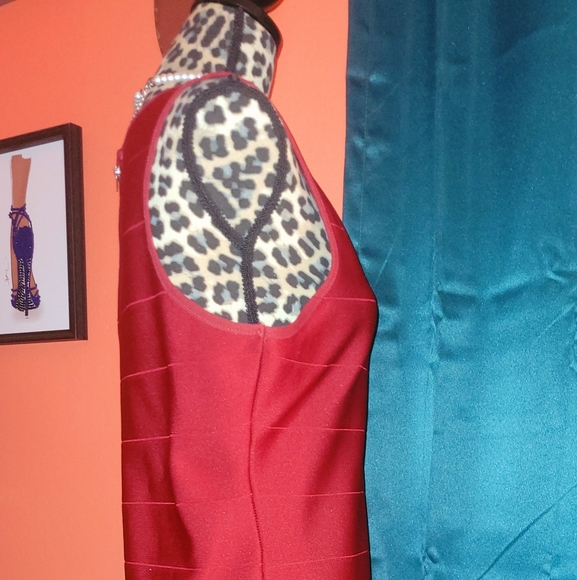 Dress - Picture 4 of 5